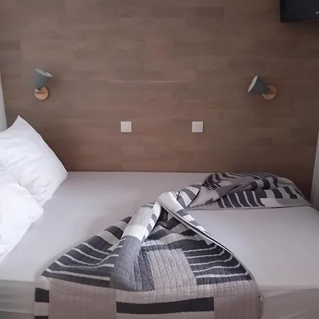 Appartement T2 Avec Piscine A 100 M De La Plage 锡富尔勒普拉日 外观 照片