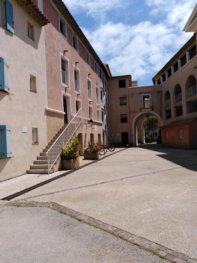 Appartement T2 Avec Piscine A 100 M De La Plage 锡富尔勒普拉日 外观 照片