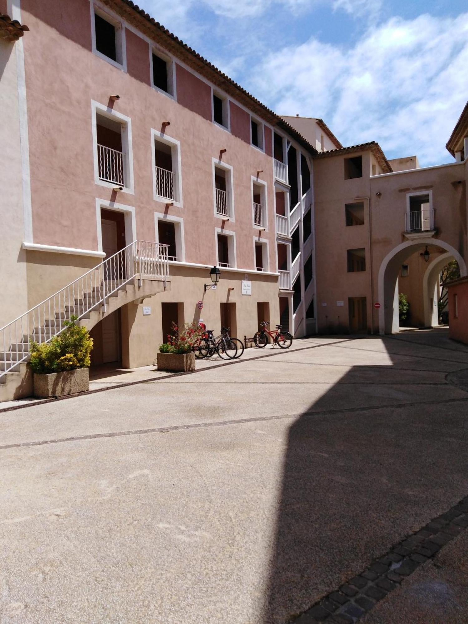 Appartement T2 Avec Piscine A 100 M De La Plage 锡富尔勒普拉日 外观 照片